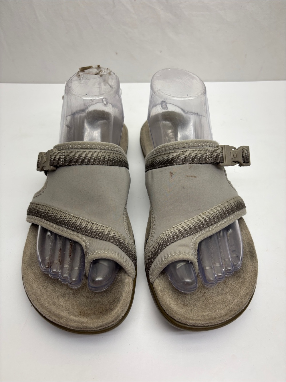 Merrell sandals women’s SZ 8, box 52